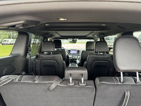 New 2026 Chrysler Pacifica Select image 38