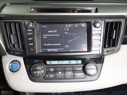 Used 2016 Toyota RAV4 Limited image 16