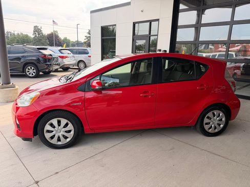 Used 2012 Toyota Prius C Three FWD image 4
