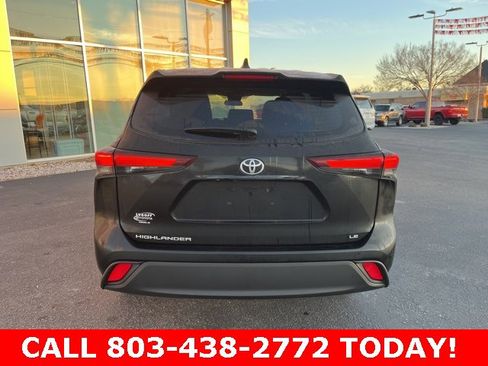 Used 2024 Toyota Highlander LE image 33