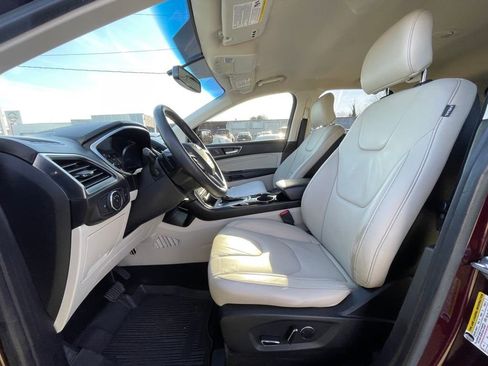 Used 2018 Ford Edge Titanium image 17