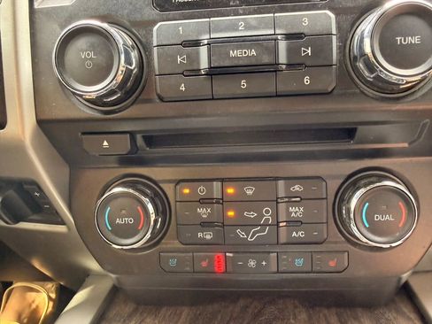 Used 2018 Ford F250 Lariat w/ Lariat Ultimate Package image 18