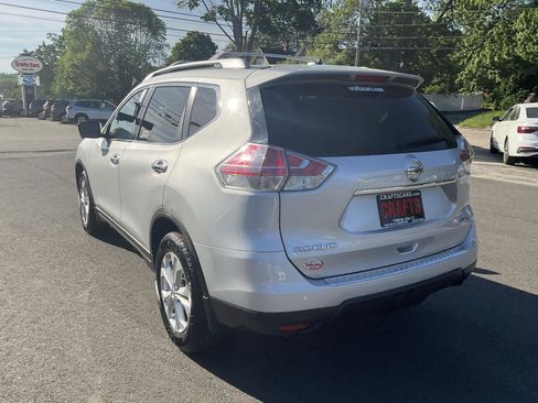 Used 2016 Nissan Rogue SV w/ SV Premium Package AWD/4WD image 3