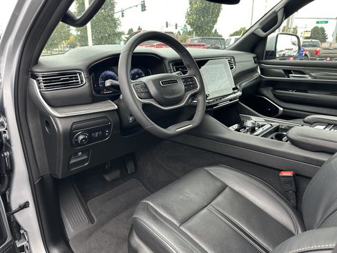 Used 2022 Jeep Wagoneer Series II image 9