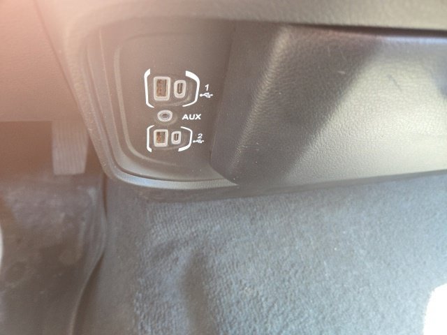 Used 2019 RAM 1500 Laramie AWD/4WD image 15