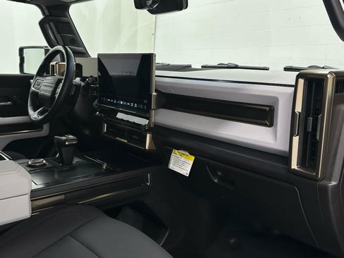 Used 2025 GMC Hummer EV 3X AWD/4WD image 17