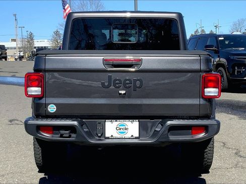 Certified 2024 Jeep Gladiator Sport image 4