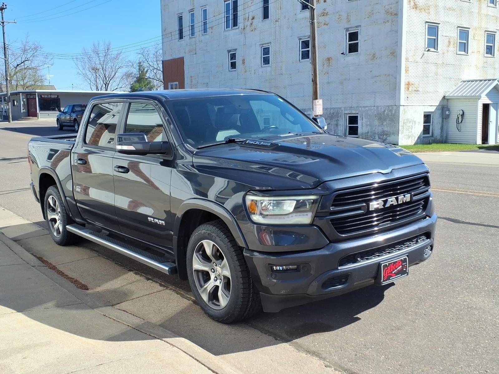 Used 2020 RAM 1500 Laramie w/ Sport Appearance Package AWD/4WD image 4