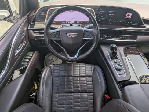 Used 2024 Cadillac Escalade ESV Sport Platinum w/ LPO, ONYX Package AWD/4WD image 14