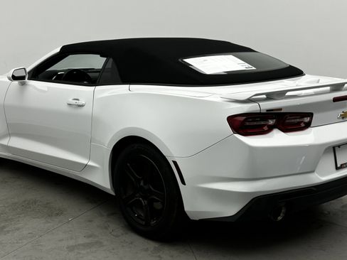 Used 2019 Chevrolet Camaro LT image 4