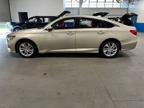 Used 2018 Honda Accord LX image 6