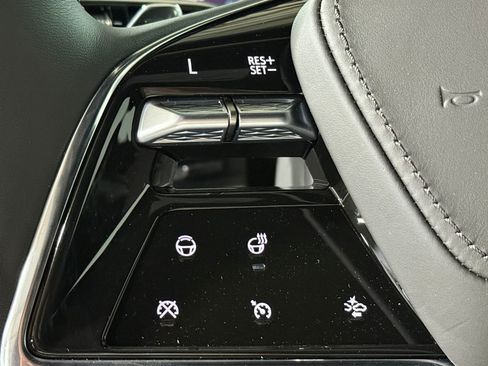 New 2025 Cadillac Escalade ESV Premium Luxury Platinum image 15