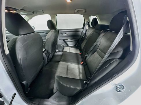 Used 2025 Nissan Rogue SV AWD/4WD image 29