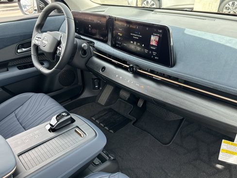 Used 2024 Nissan Ariya AWD image 19