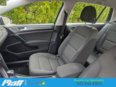 Used 2019 Volkswagen e-Golf SE w/ Driver Assistance Package image 5