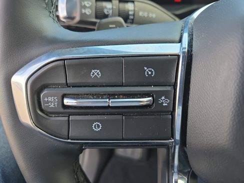 Used 2026 GMC Acadia Elevation w/ Elevation Premium Package AWD/4WD image 17