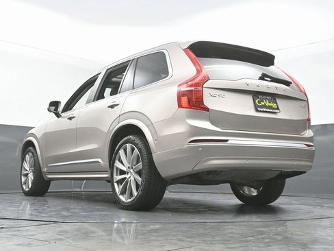 Used 2023 Volvo XC90 B6 Plus image 49