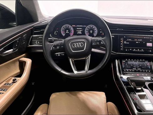 Used 2019 Audi Q8 Prestige AWD/4WD image 5