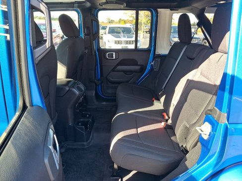 Certified 2022 Jeep Wrangler Unlimited Sahara w/ LED Lighting Group image 10