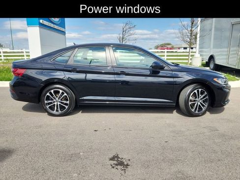 Used 2025 Volkswagen Jetta Sport FWD image 9