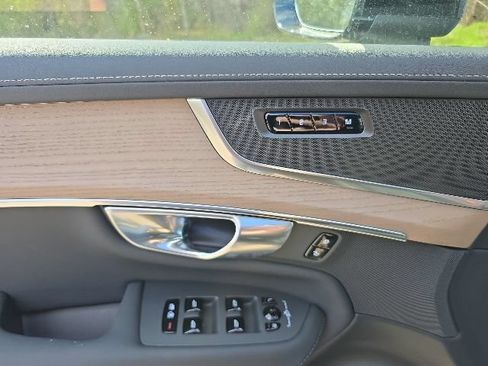 New 2026 Volvo XC90 B5 Core AWD/4WD image 24