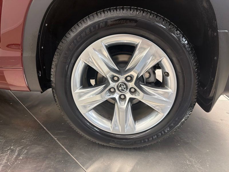 Used 2017 Toyota Highlander Limited AWD/4WD image 41