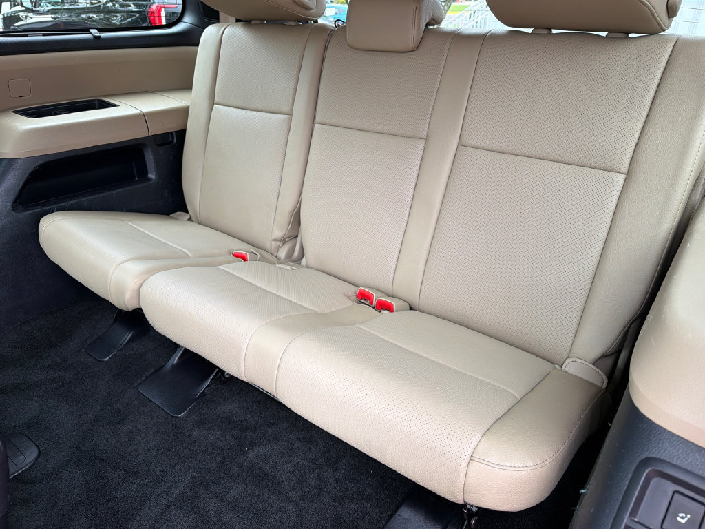 Used 2017 Toyota Sequoia Platinum AWD/4WD image 23