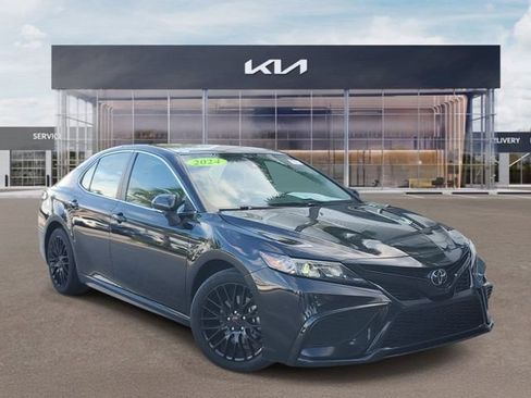 Used 2024 Toyota Camry SE FWD image 1