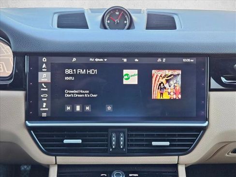 Used 2020 Porsche Cayenne image 13