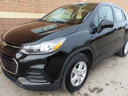 Used 2019 Chevrolet Trax LS image 1