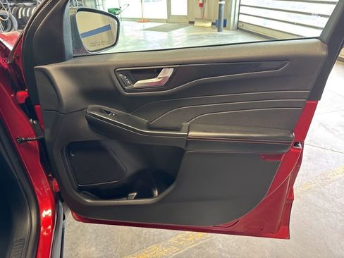 Used 2025 Ford Escape ST-Line image 5