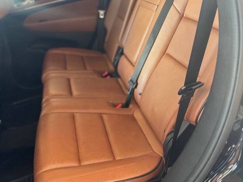 Used 2012 Jeep Grand Cherokee Overland AWD/4WD image 13