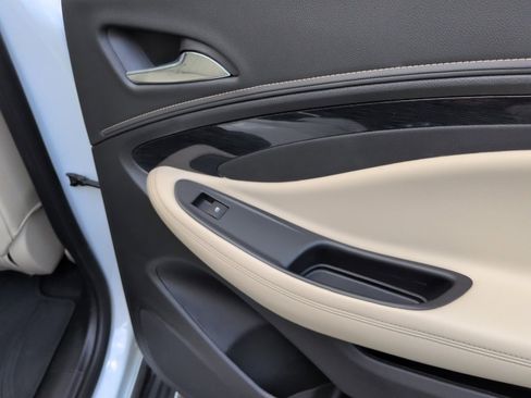 Used 2017 Buick Envision Premium image 18