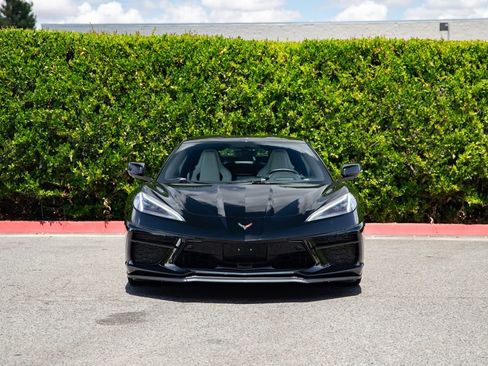 Used 2021 Chevrolet Corvette Stingray Preferred Cpe w/ Z51 Performance Package RWD image 2