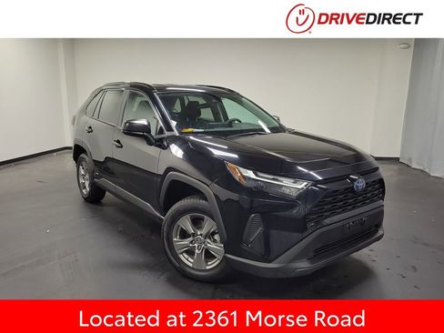 Used 2024 Toyota RAV4 LE image 1