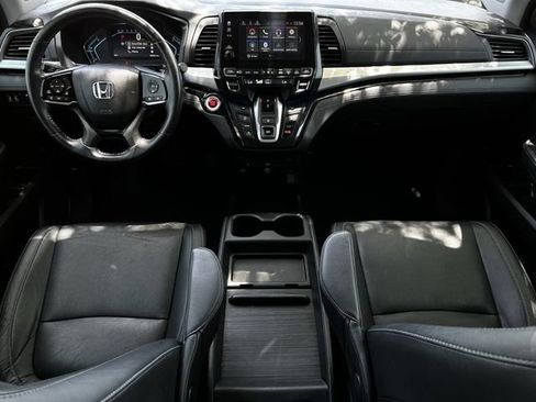 Used 2021 Honda Odyssey Touring image 12