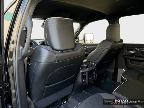 New 2026 RAM 3500 Laramie AWD/4WD image 29