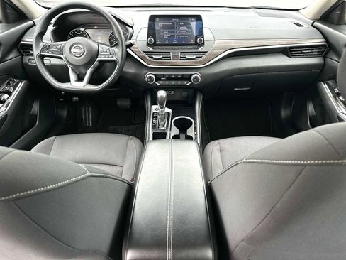 Used 2023 Nissan Altima 2.5 SV FWD image 25