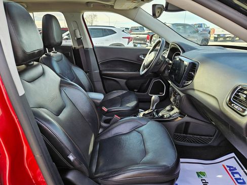 Used 2017 Jeep Compass Limited image 33