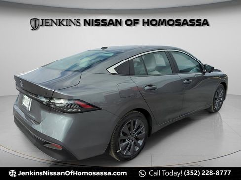 New 2026 Nissan Sentra SL w/ Floor Mat Package FWD image 3