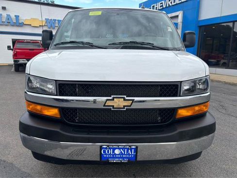 Used 2025 Chevrolet Express 2500 w/ Driver Convenience Package RWD image 17