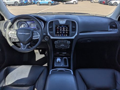 Used 2023 Chrysler 300 Touring L image 14