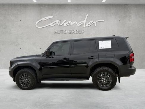 Used 2024 Toyota Land Cruiser image 13