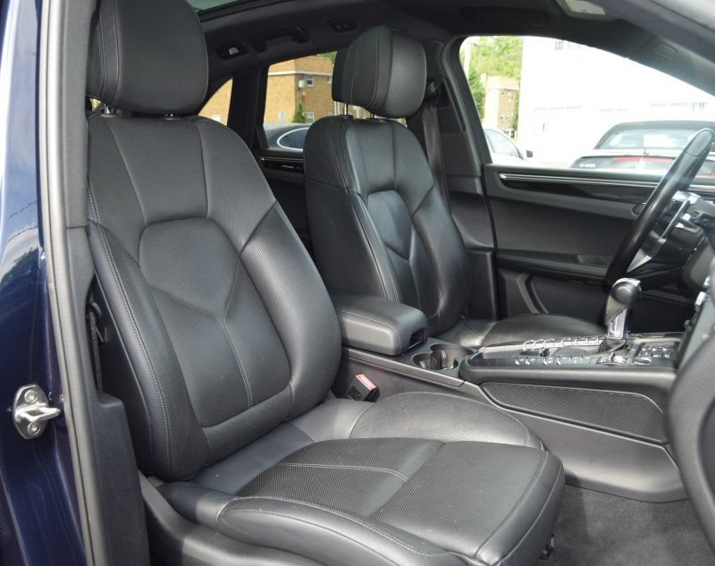 Used 2019 Porsche Macan AWD/4WD image 32