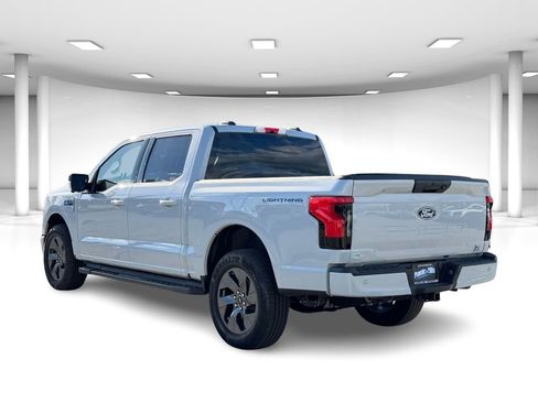 Used 2025 Ford F150 Lightning Flash image 3