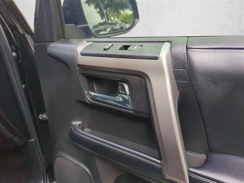 Used 2020 Toyota 4Runner SR5 AWD/4WD image 30