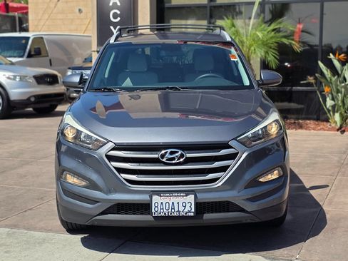 Used 2017 Hyundai Tucson SE w/ SE Popular Package 02 FWD image 4