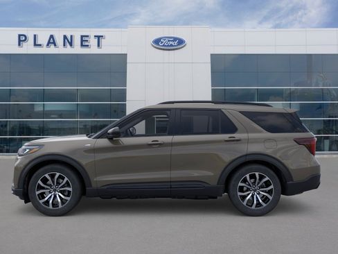 New 2026 Ford Explorer ST-Line RWD image 3