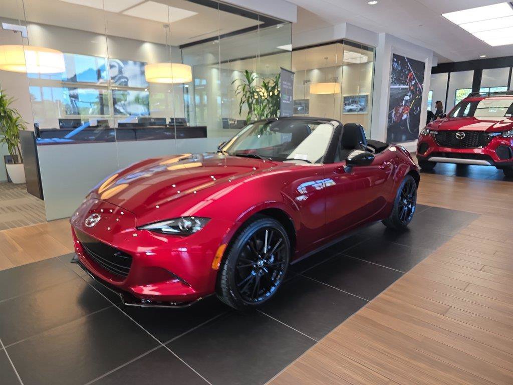 New 2026 MAZDA MX-5 Miata Club w/ Interior Package RWD image 6