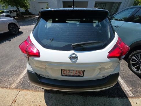 Used 2019 Nissan Kicks SR FWD image 21